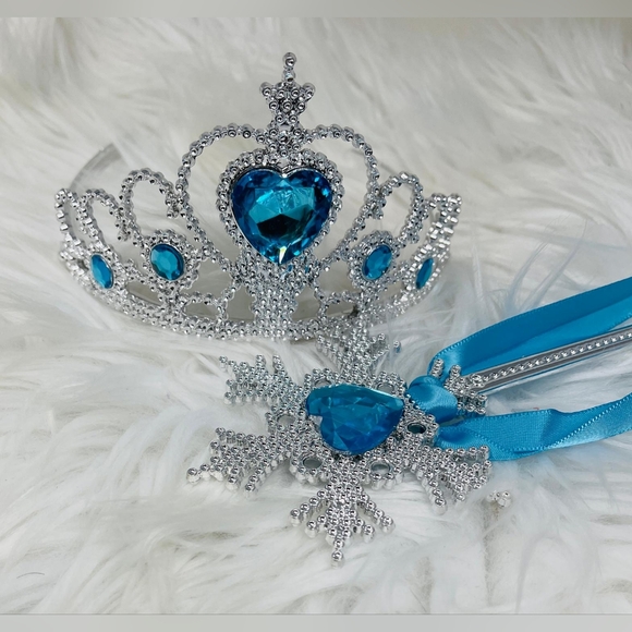 "Enchanting Blue Snowflake Princess Dress for Girls With Accessories" - Picture 11 of 11